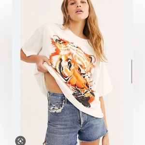 Wrangler Oversized Tiger Tee